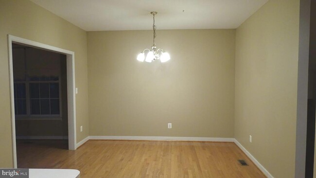 Building Photo - 6020 Omega Ln