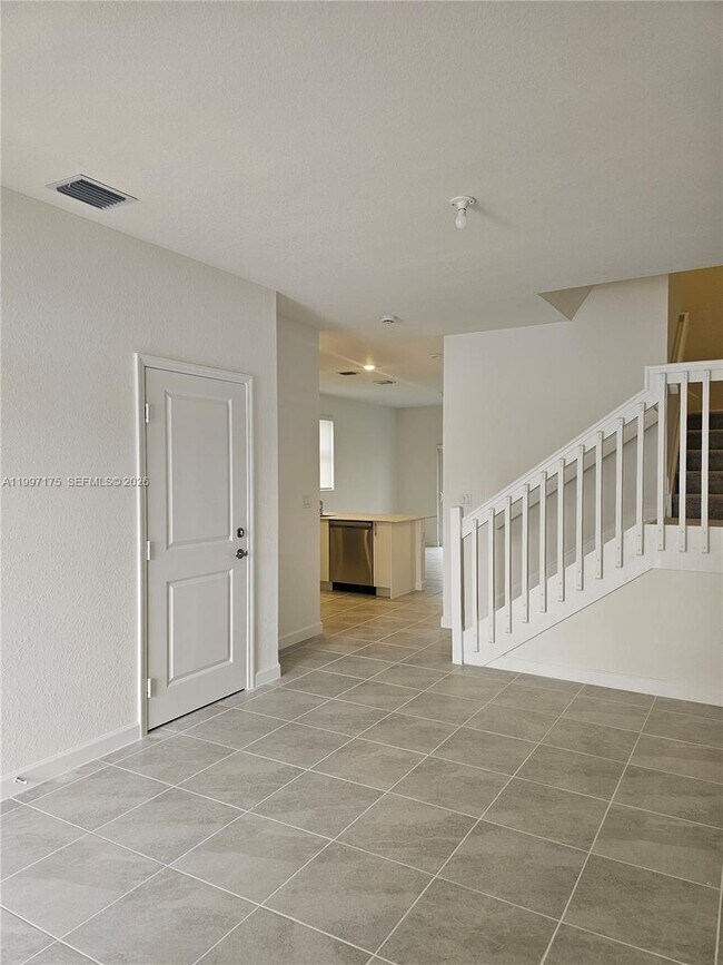 Foto del edificio - 2739 SE 25th Ave