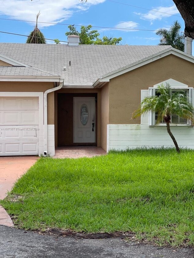 Primary Photo - 14459 SW 137th Ct