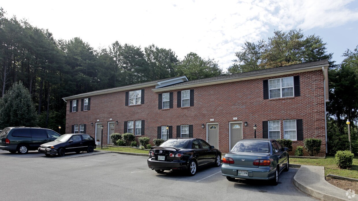 Primary Photo - 2300 Town Creek Rd W
