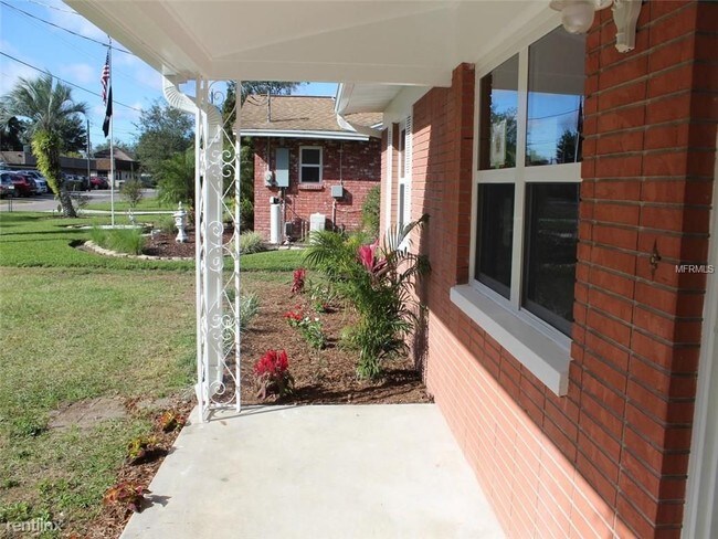 Building Photo - 3 br, 2 bath House - 1208 Mitchell St
