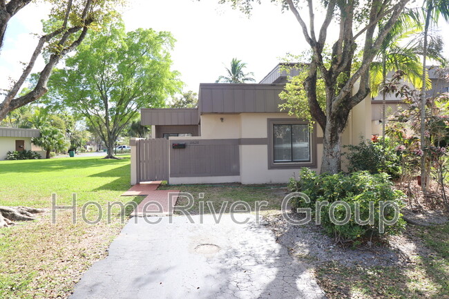 Foto del edificio - 10620 SW 73rd Terrace