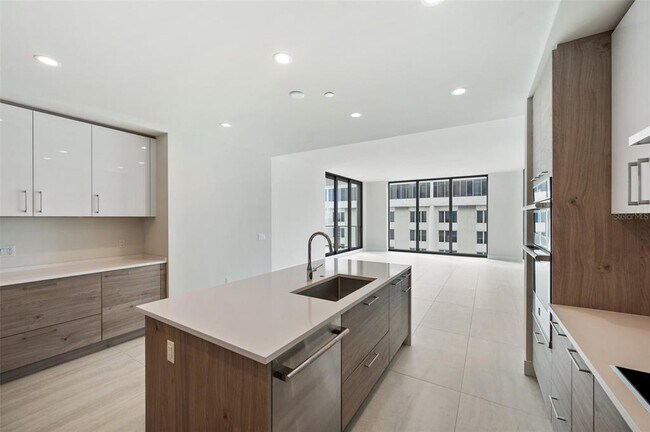 Foto del edificio - 301 1st St S