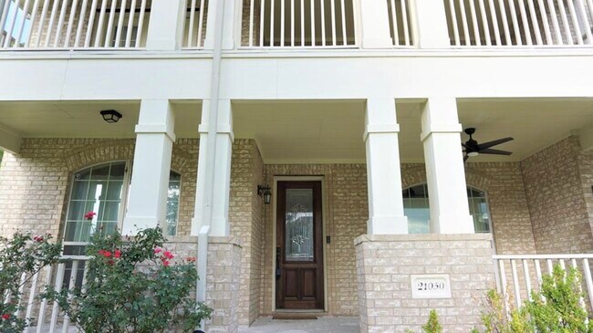 Foto del edificio - 21050 Florette Ln