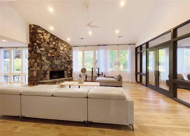 Foto del edificio - 6802 Bert Ln
