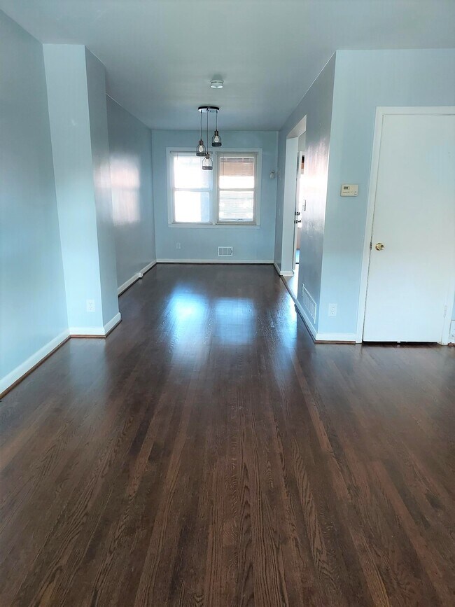 Foto del edificio - 2242 Graythorn Rd