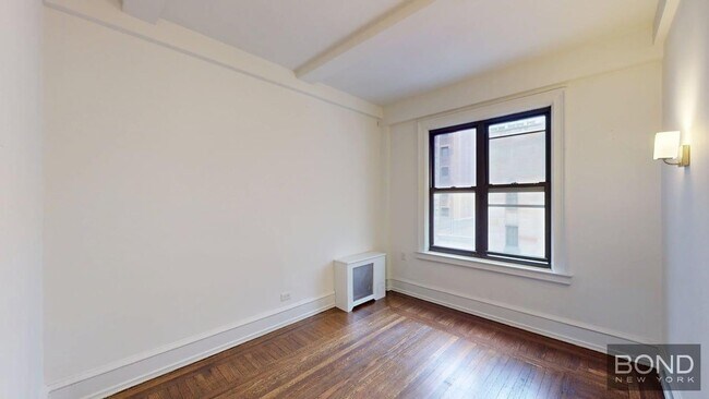 Foto del edificio - 140 W 55th St