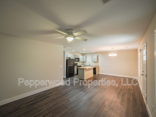 Foto del edificio - 40 Creekside Ln