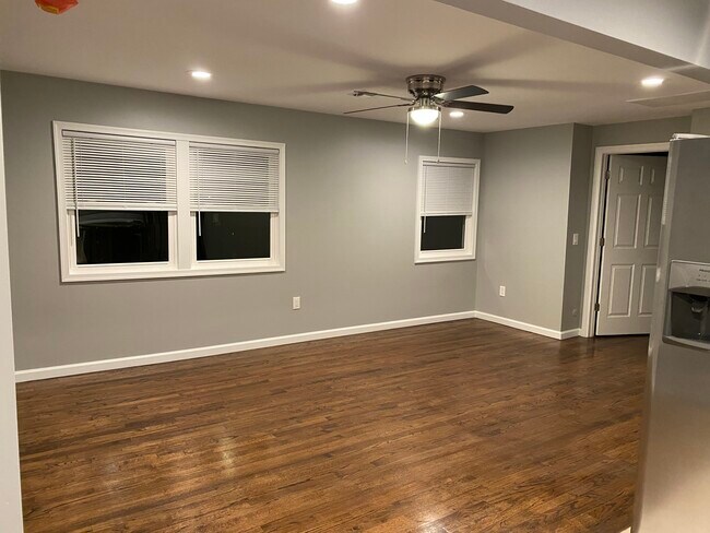 LV/Dining - 102 Lincoln Ave