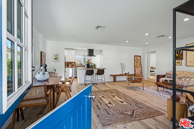 Foto del edificio - 4026 Baywood St