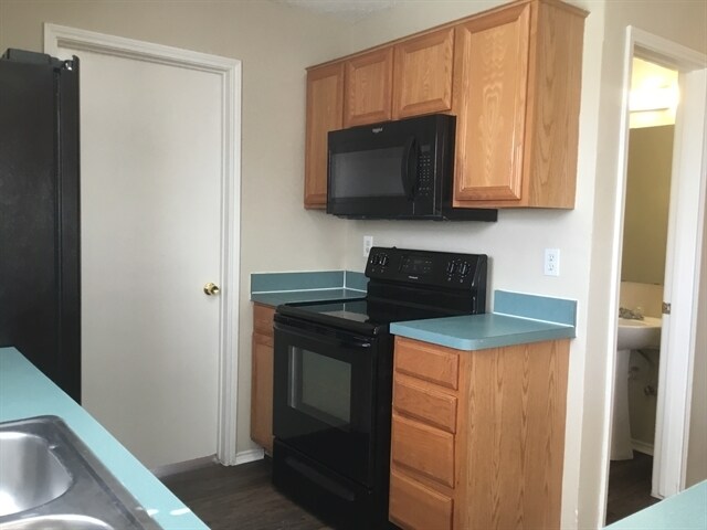 Building Photo - 1729 Spicewood Trail