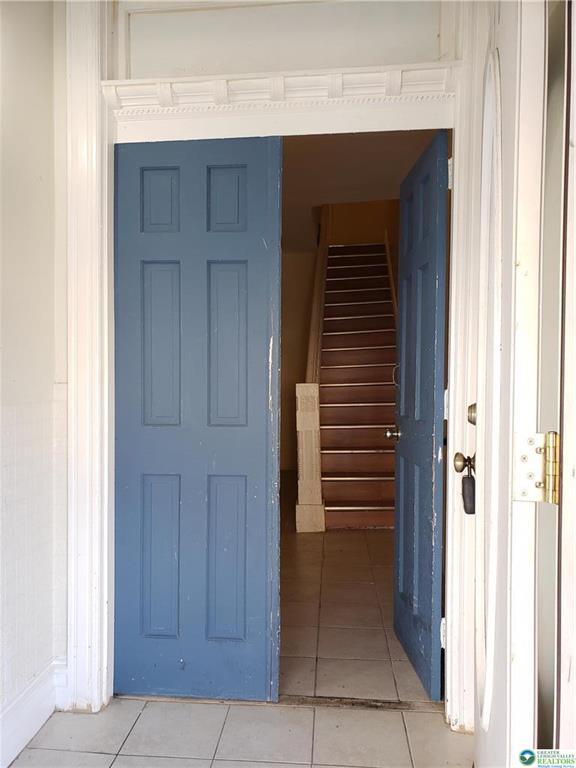 Building Photo - 718 W Chew St