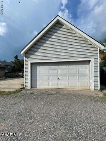 Building Photo - 350 Greenwood Rd