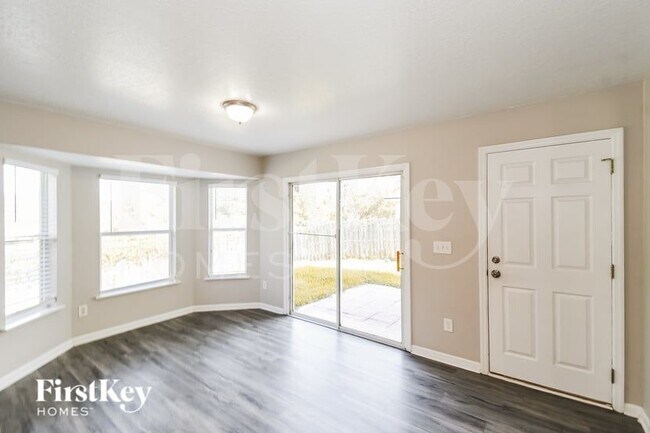 Foto del edificio - 2163 Fresco Dr