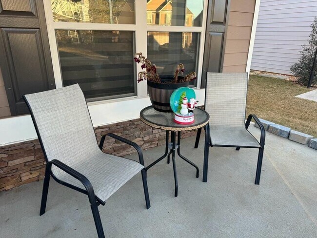 Building Photo - 1489 Washington Rose Ave