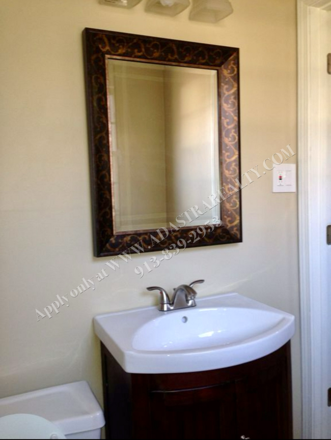 Foto del edificio - Charming Prairie Village Ranch Home-Availa...