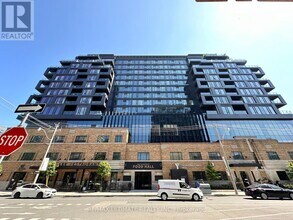 Building Photo - 505 Richmond St W