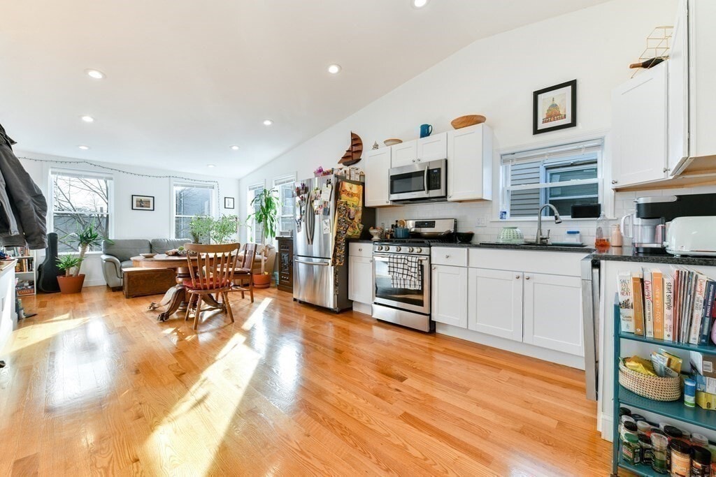 Primary Photo - 236 Havre St