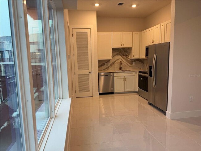 Building Photo - 854 TETBURY Lp