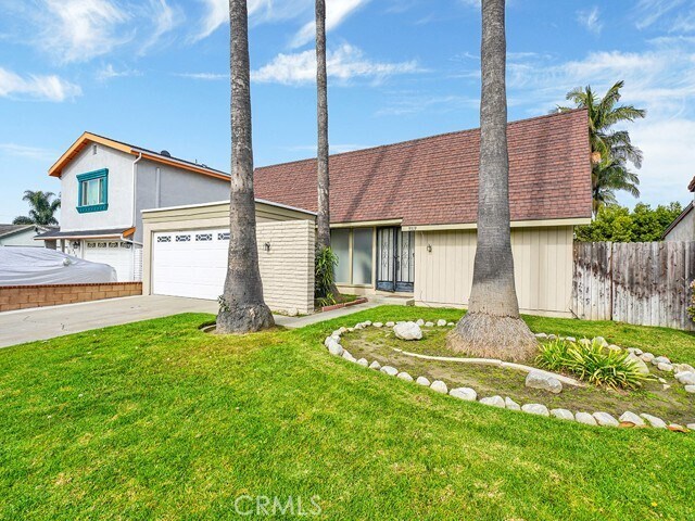 Building Photo - 9319 Shrike Ave