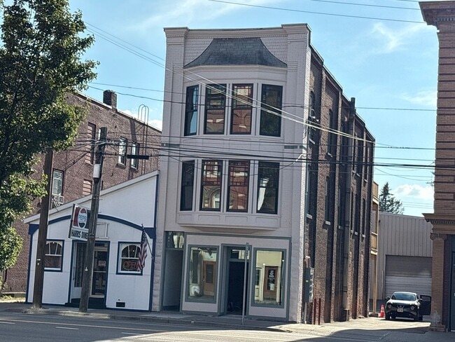 Building Photo - 81 North Ave