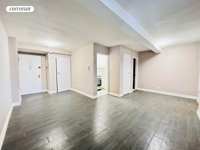 Foto del edificio - 2121 Shore Pkwy