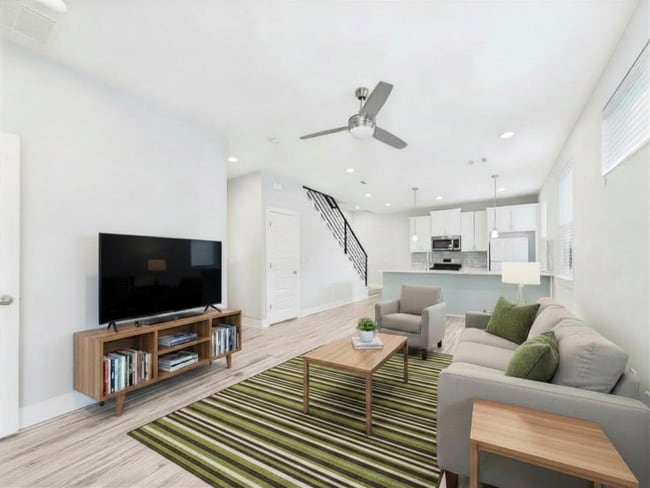 Building Photo - Elegant Modern Freestanding Condo with Private Yard Near Downtown Austin