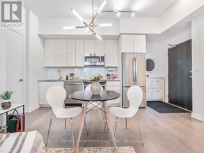 Building Photo - 50 Bruyeres Mews