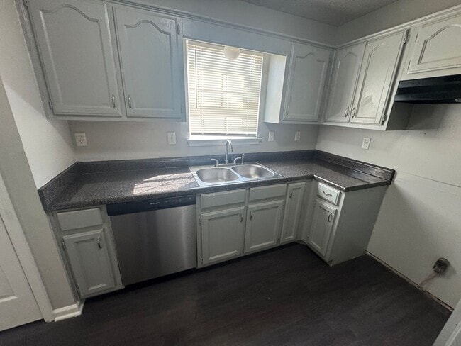 Building Photo - 10101 Stephenson Ln