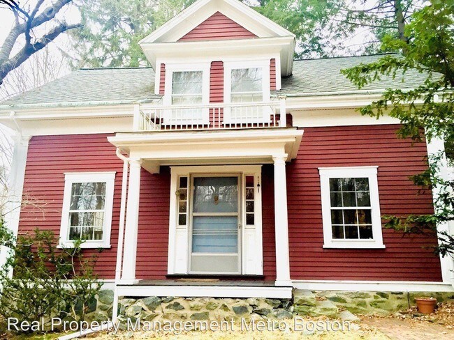 Foto del edificio - 3 br, 2 bath House - 277 Boston Post Road