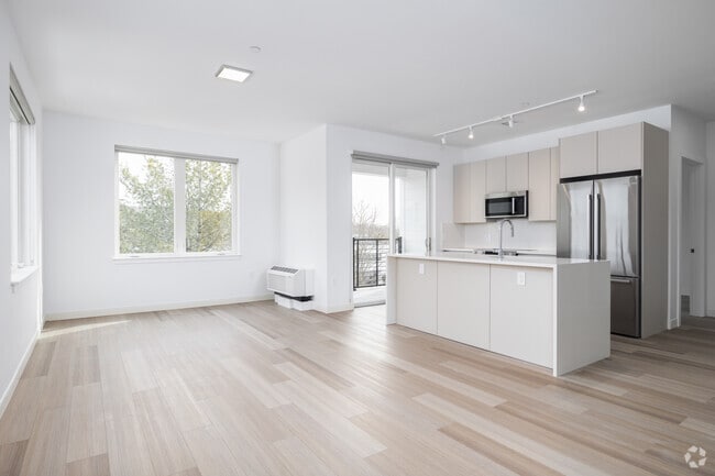 3BR, 3BA - 2,360SF - Kitchen and Dining Area - Wilton Center Lofts