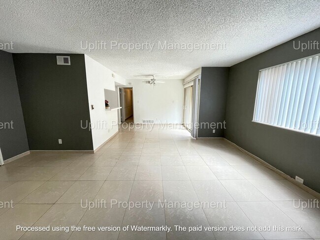 Foto del edificio - 6811 Alvarado Rd