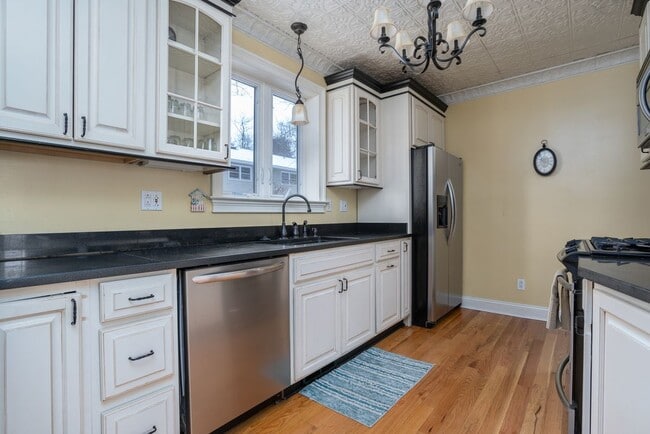 Foto del edificio - 308 Ballston Ave