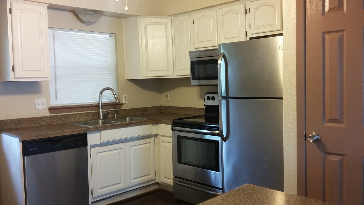 Foto del edificio - Hone for Lease