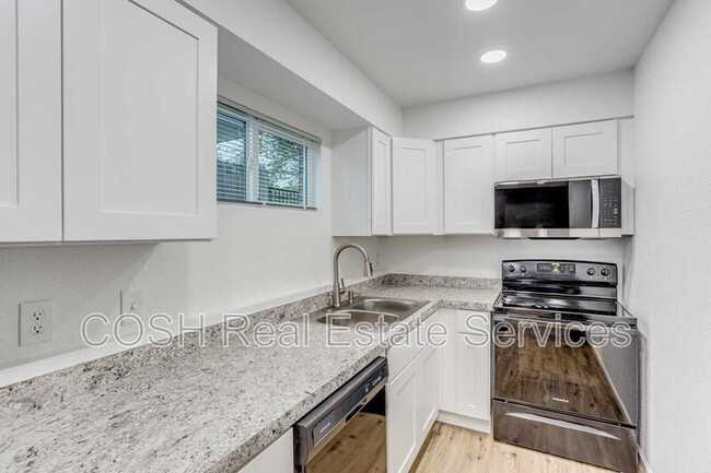 Building Photo - 307 S Seneca St