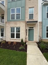 Building Photo - 15342 Oasis Sun Aly