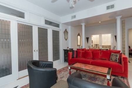 LIVINGROOM - 2403 Shreve Hill Rd
