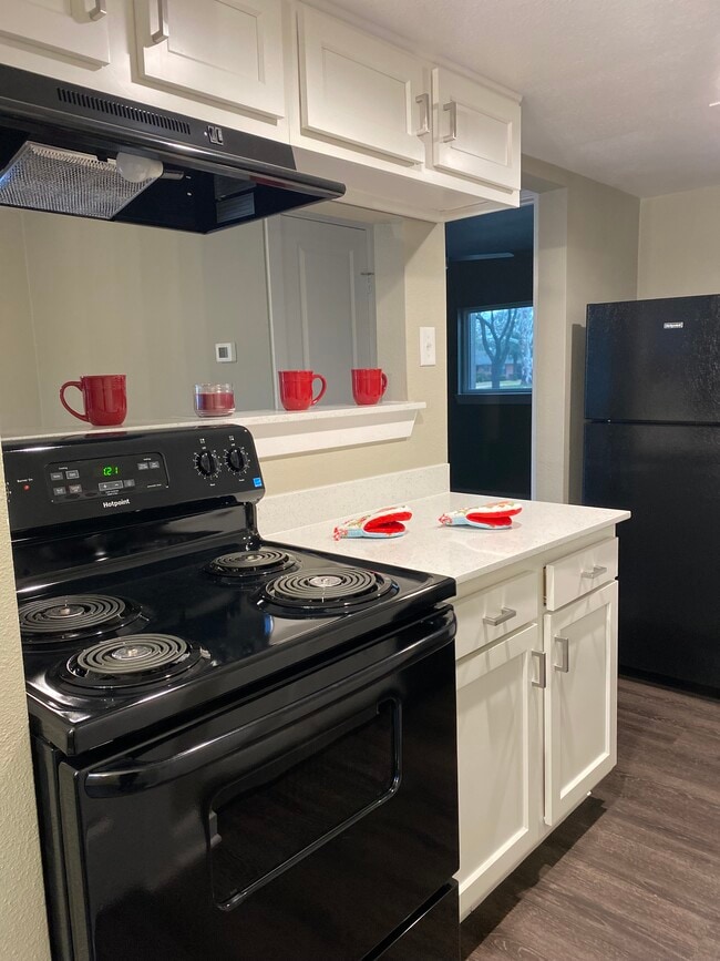 1BR,1BA-678sft - FRANCISCAN