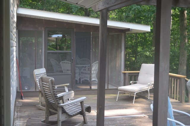 Building Photo - 991 Strawberry Ln