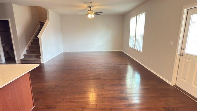 Building Photo - 163 Russet Trl