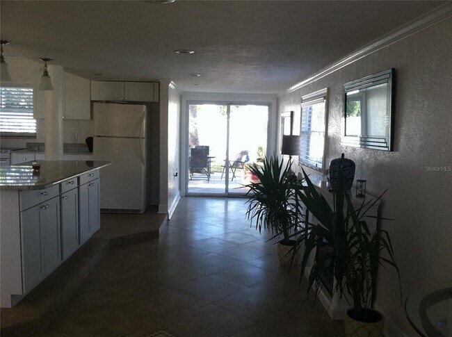 Foto del edificio - 801 La Plaza Ave S