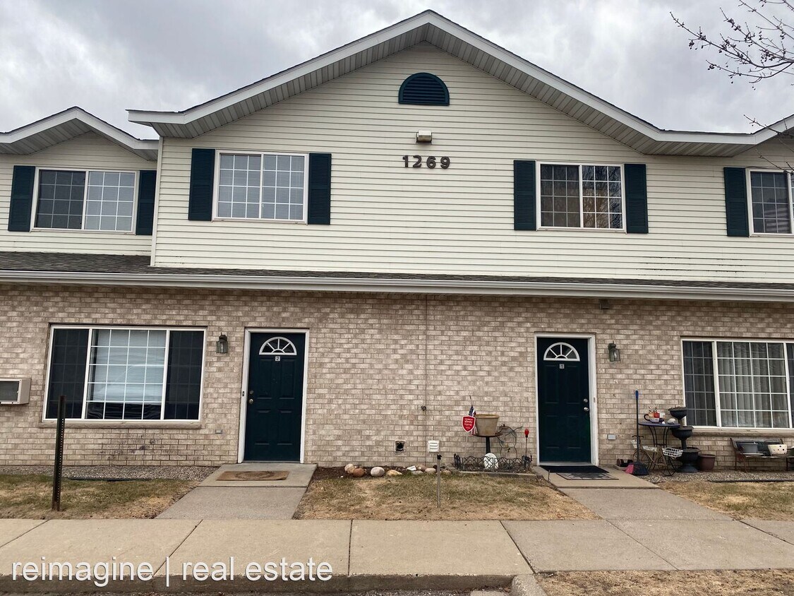 3 br, 2 bath House 1269 Taylor St 2 House for Rent in Shakopee, MN