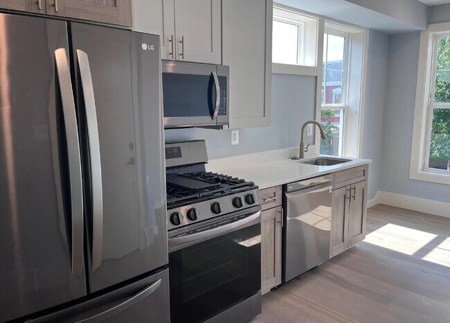 Foto del edificio - 712 Girard St NW
