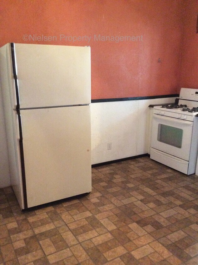 Primary Photo - 2 bedroom House, located Uptown near MT Tech!