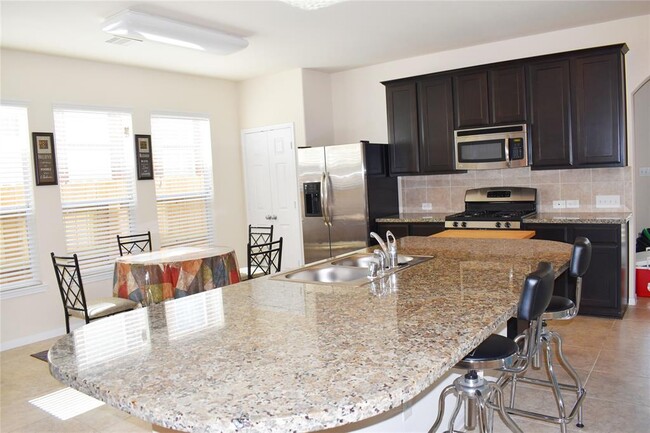 Building Photo - 7539 Autumn Sun Dr
