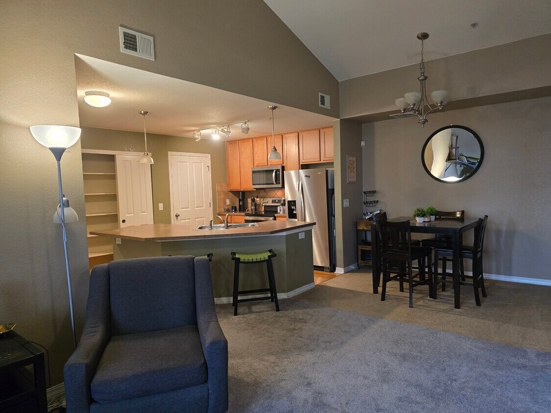 Foto principal - 804 Summer Hawk Dr