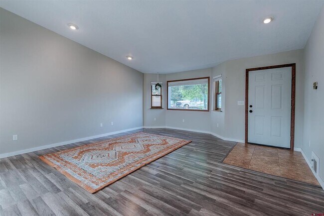 Foto del edificio - 64251 N Ramona Rd