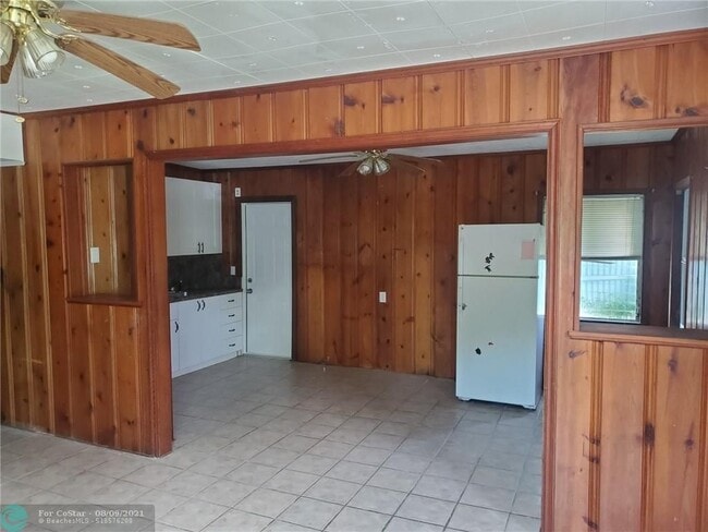 Building Photo - 1064 Highview Rd