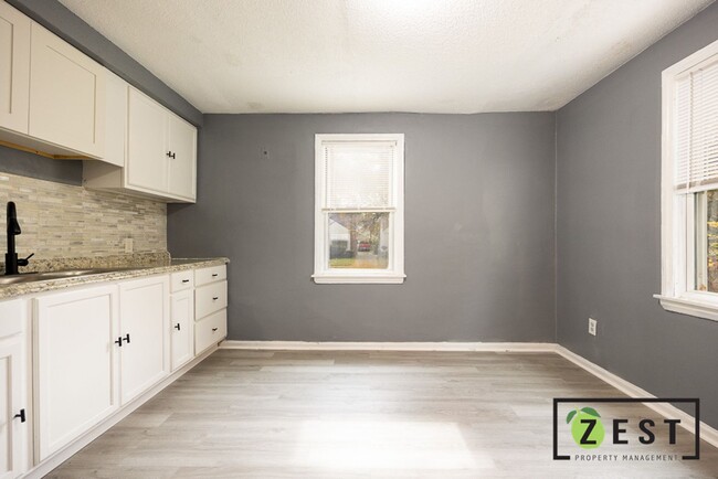 Building Photo - Charming 3-bedroom, 1-bathroom bungalow