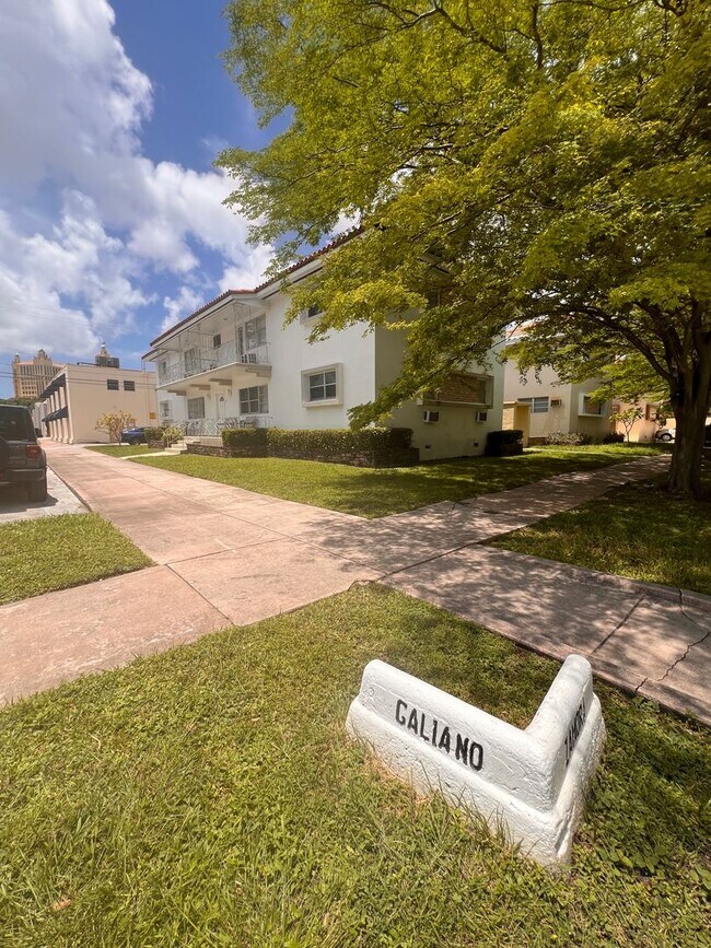 Foto del edificio - 1700 Galiano St